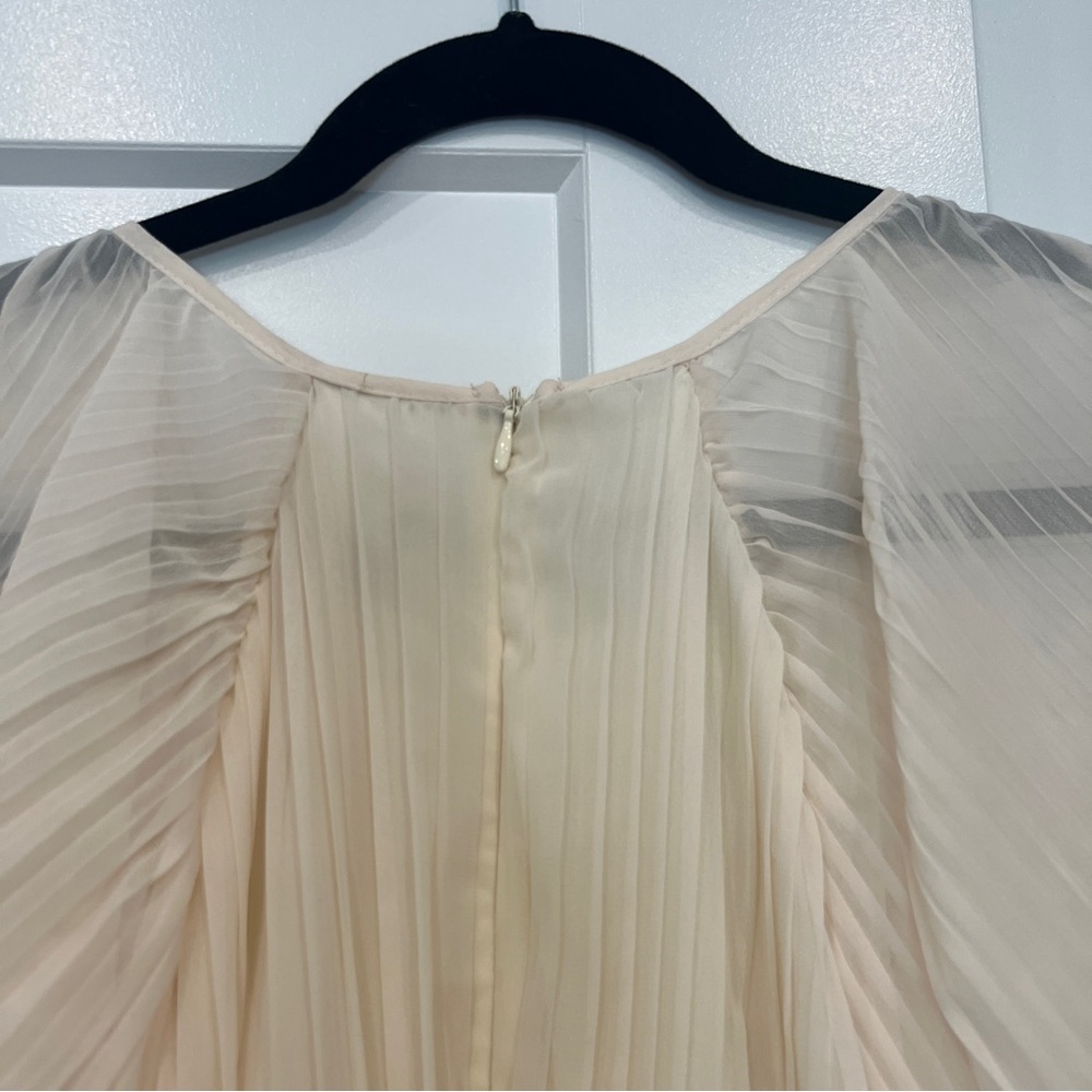 Elegant Cream Maxi Dress - Picture 11 of 12